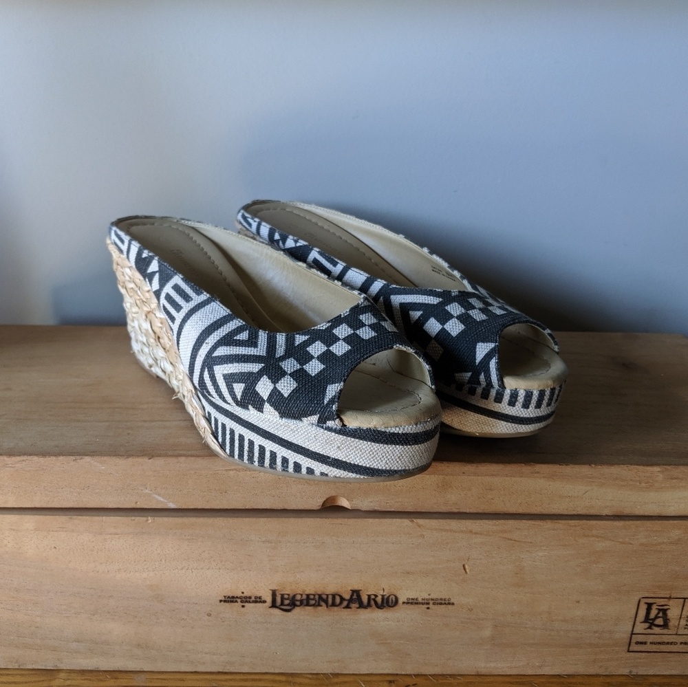 Unique platform shoes by Laundry - women's size 10